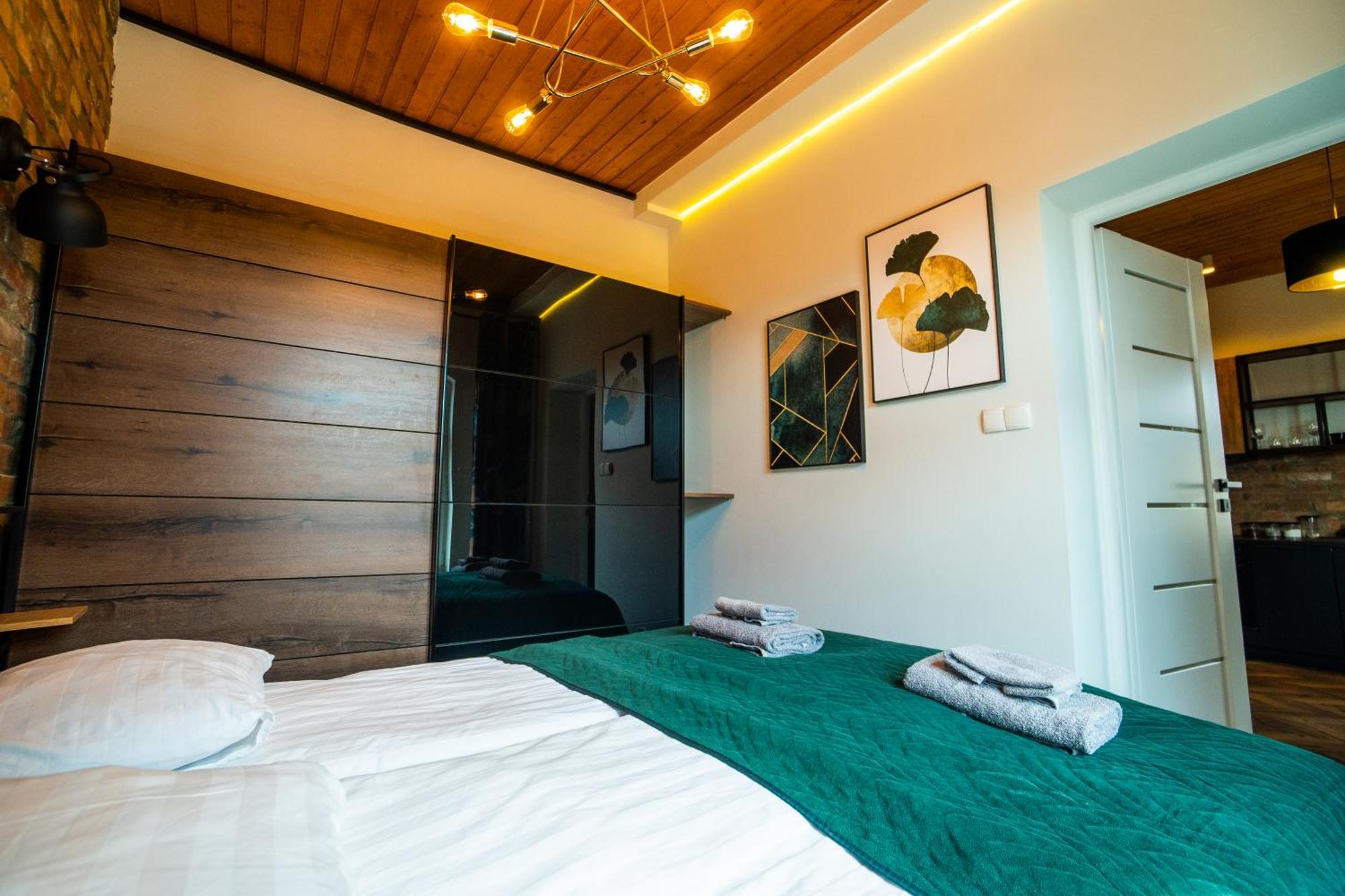 Pioro I Atrament Apartment *