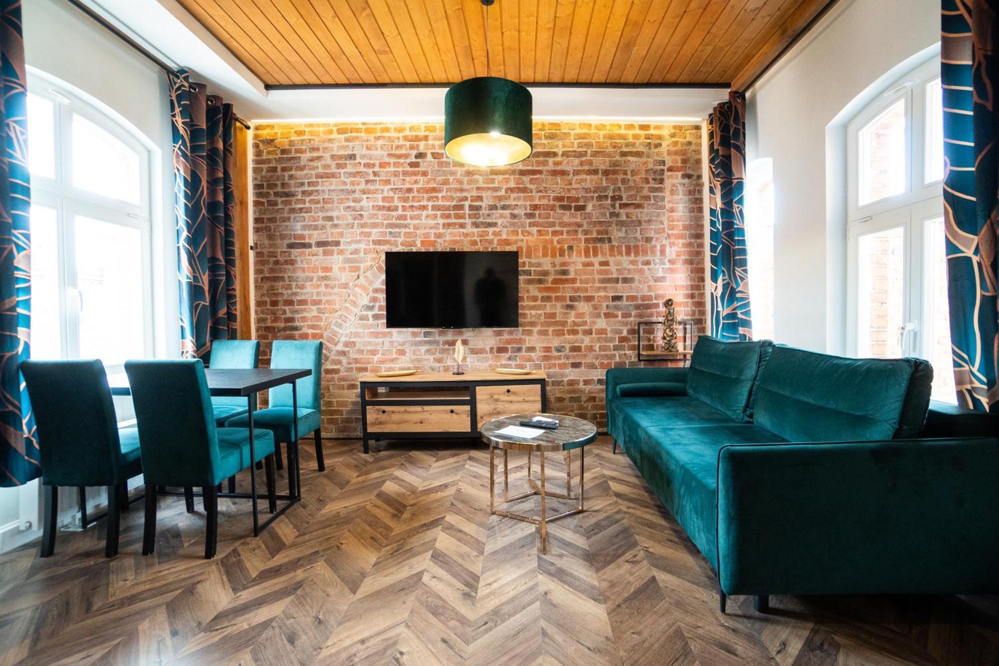 Pioro I Atrament Apartment
